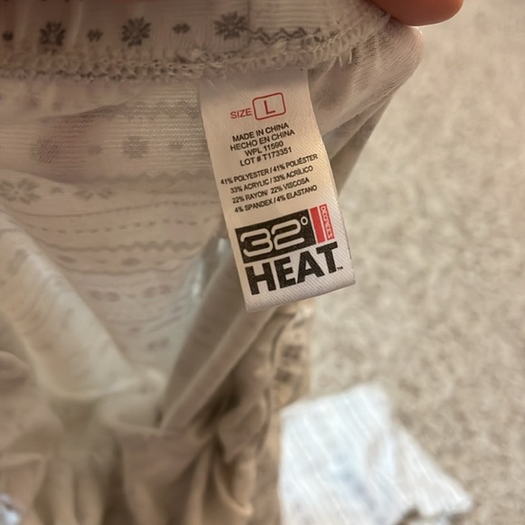 32 Deg Heat Kids Long Sleeve Crew Neck and Legging Set in Diamond Snow sz Large - Picture 7 of 8